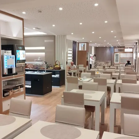 מלון Windsor 4*